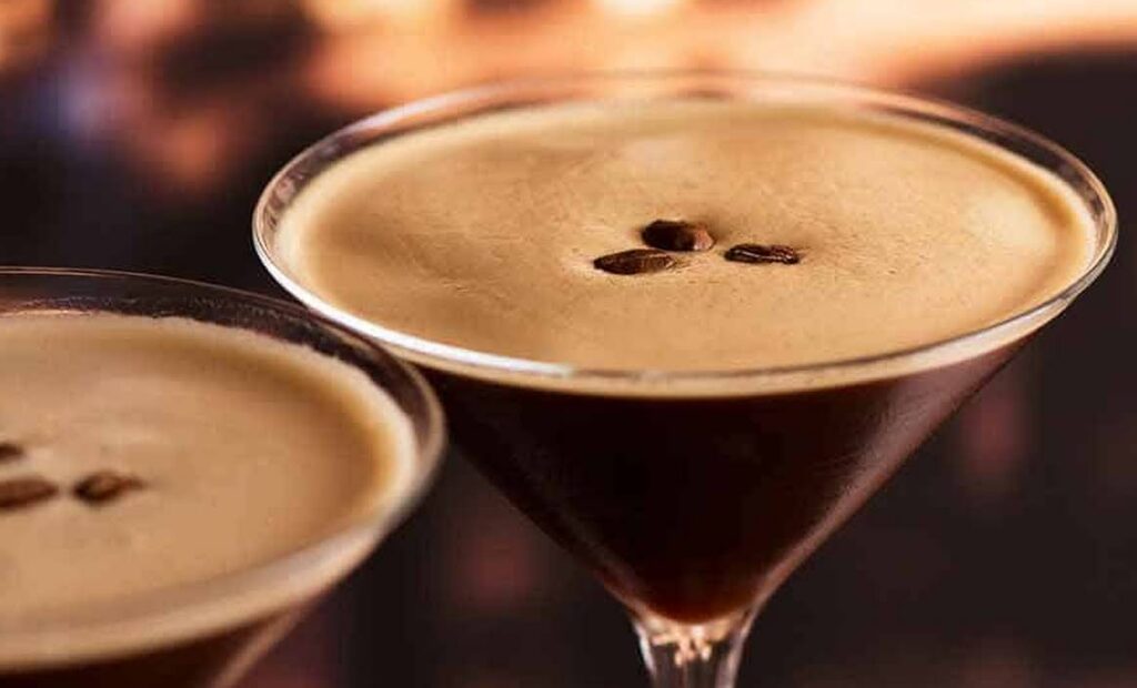 O Crescimento e Popularidade do Martini de Café